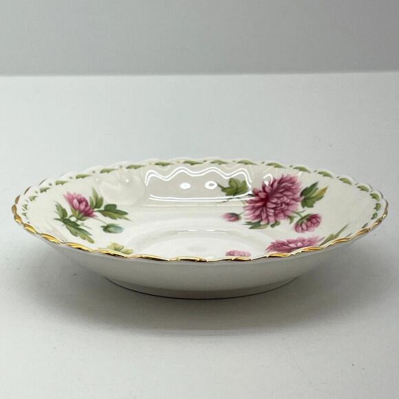 Royal Albert November Teacup & Saucer Set Chrysanthemum Month Flower  Bone China - Picture 12 of 16